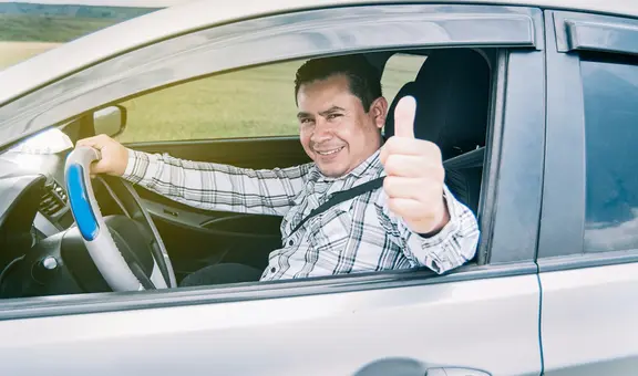 Florida: FLHSMV implementa requisitos adicionales para licencias de conducir de este grupo de conductores