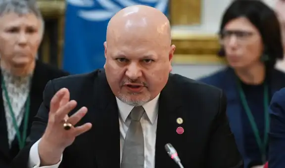 El fiscal general de la Corte Penal Internacional, Karim Khan, deja su cargo tras investigación de la ONU por abuso sexual