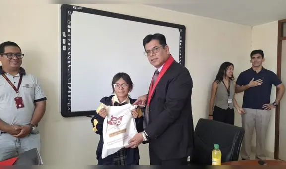 Escolares realizan visita guiada en la Corte Superior de Justicia de Piura