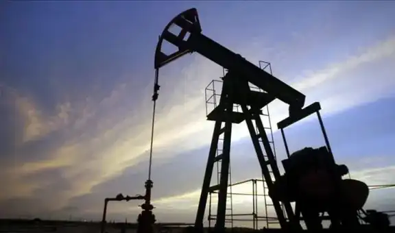 Petroleras de América Latina ajustan estrategia ante caída del precio del crudo