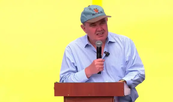 Rafael López Aliaga es abucheado por pobladores tras confundir Punta Negra con Puente Piedra durante discurso
