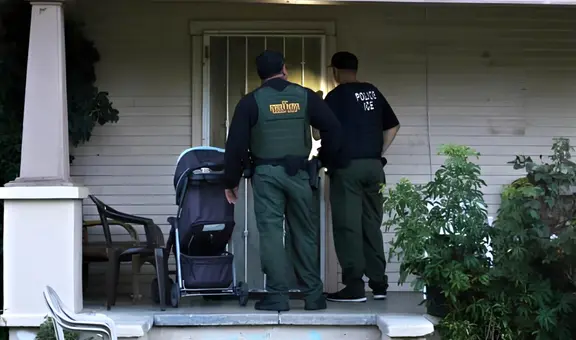 Atención, inmigrante: esto debes hacer si ICE va a tu casa e intenta detenerte en Estados Unidos