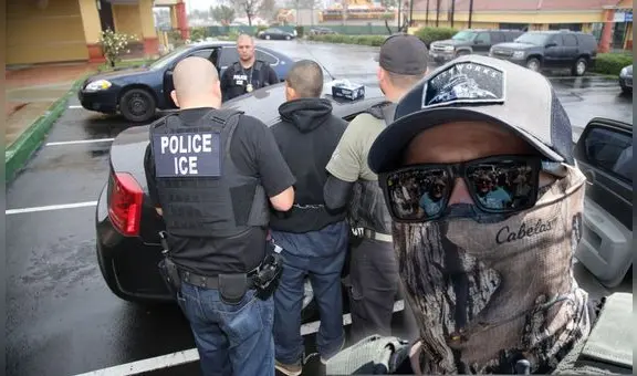 Agentes del ICE usarán máscaras durante arrestos a inmigrantes en audiencias de Arizona por este motivo