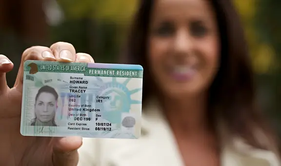 El documento clave de Estados Unidos que le permitirá a mexicanos obtener la Green Card en 2025, según USCIS