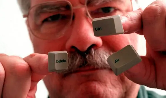 La vez que el creador del 'Ctrl+Alt+Supr' se burló de Microsoft: "Yo lo inventé, pero Bill Gates lo hizo famoso"