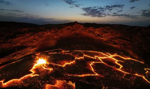 Científicos descubren gigantesca masa de roca caliente que estaría fracturando el continente