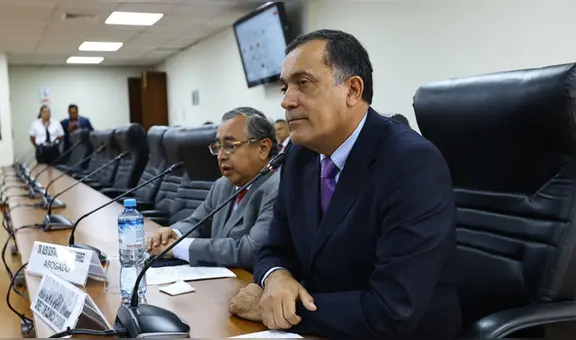 Dina Boluarte: Comisión de Fiscalización reprograma cita de cirujano Mario Cabani para el 6 de junio