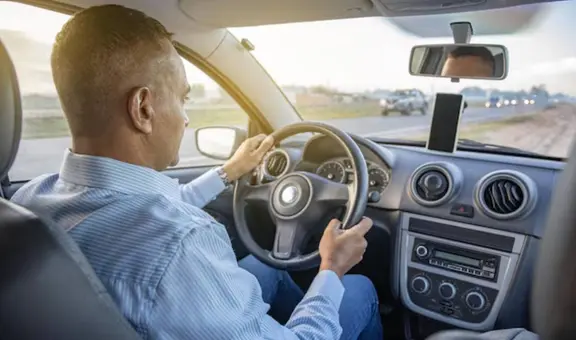 Licencia de conducir en EEUU: los estados que otorgan el documento a los inmigrantes indocumentados en 2025