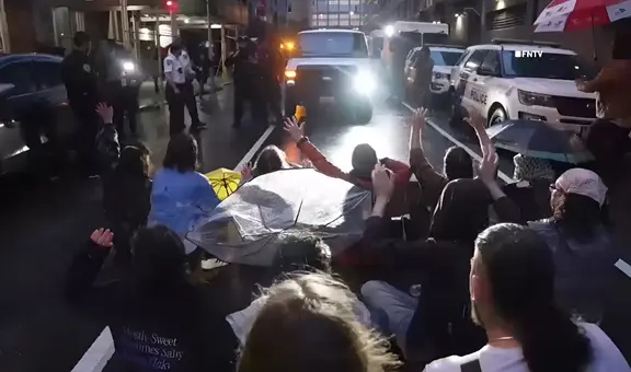 Duro golpe al ICE: protestan frente a corte migratoria en Nueva York tras denuncias de arrestos a indocumentados