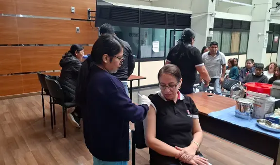 Campaña de vacunación en la Corte de Justicia de Piura beneficia a personal y familiares