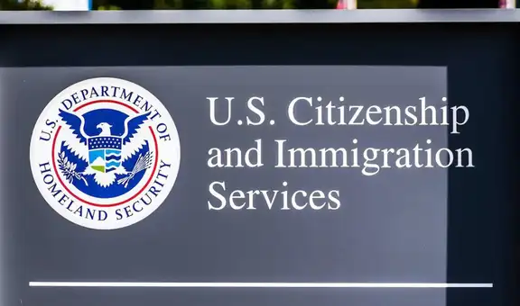 USCIS y su terrible noticia para inmigrantes en EEUU: quiénes no pueden obtener la ciudadanía americana en 2025