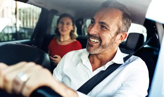 Licencia de conducir para taxistas en Illinois: requisitos y exámenes para obtener el permiso especial en junio