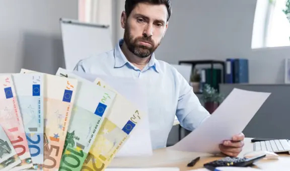 ¿Cuánto tarda Hacienda en devolver la renta 2025? Tres millones esperan el pago de la devolución del IRPF