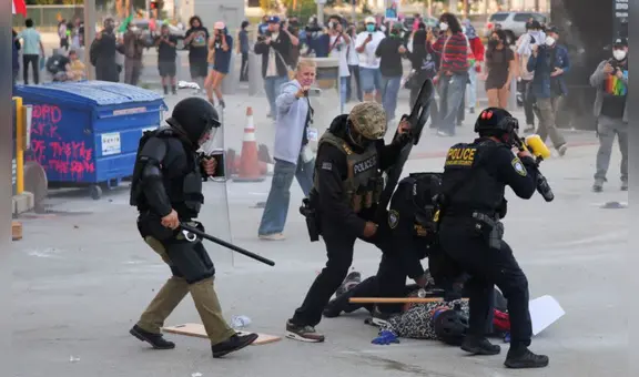 Violentas protestas en Los Ángeles tras redadas migratorias: gases lacrimógenos y enfrentamientos con la Policía se intensifican