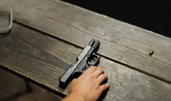 Confirmado: nueva ley aprobada en este estado de EEUU prohíbe la venta de armas a menores de 21 años