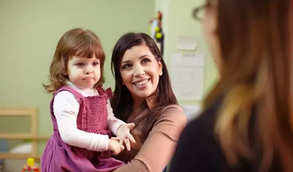 ¿Cómo mejorar la comunicación entre padres y profesores?: herramientas y buenas prácticas para mejorar la educación