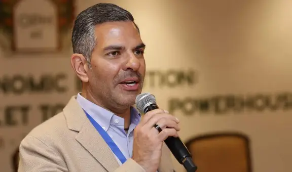 Empresario muere tras picadura de abeja dentro de su boca en pleno partido de polo: le dio un ataque al corazón