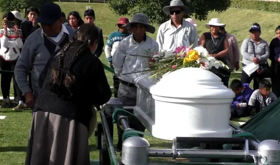 “Si tienen una madre, abrácenla, porque yo ya no puedo”, clama hijo de profesora víctima de feminicidio