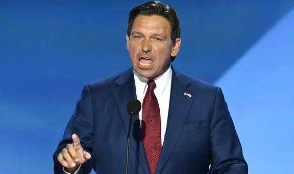 Ron DeSantis y la perfecta noticia para viajeros: nuevo vuelo directo desde Orlando hasta esta histórica ciudad de Europa