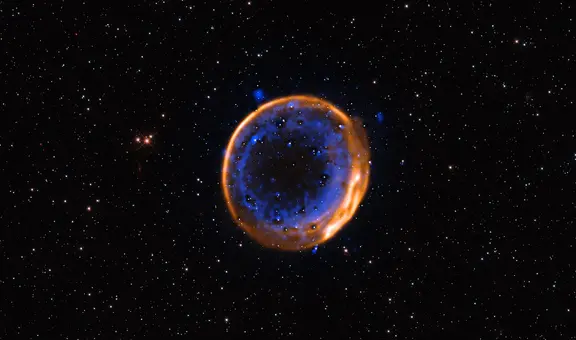 Astrónomos observaron a una estrella explotando 2 veces en su último día de vida