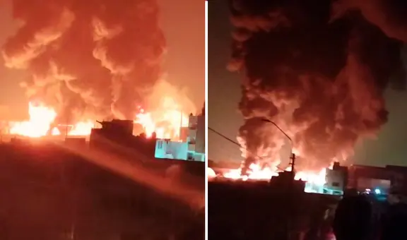 Enorme incendio consume fábrica de plásticos en Lomas de Carabayllo: más de 10 unidades de bomberos en la emergencia