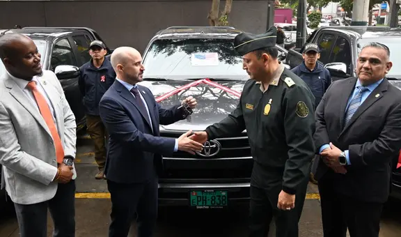 Estados Unidos dona siete camionetas a Perú para fortalecer su lucha contra el narcotráfico: todos los vehículos estarían valorizado en 250.000 dólares