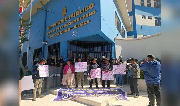 Pobladores protestan tras liberación de policías implicados en robo y secuestro de empresario