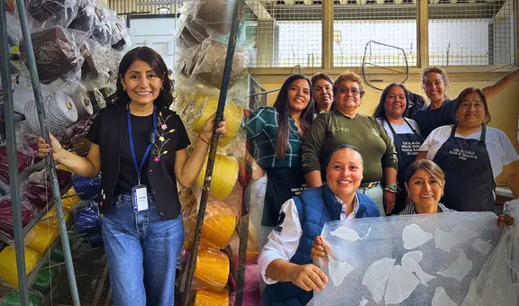 Dejó la universidad para emprender en Gamarra y trabaja con internas del penal de Santa Mónica: "Reciclamos las prendas desechadas"