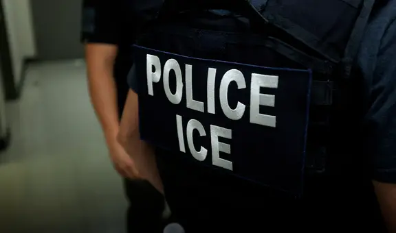 ICE arresta a padre iraní cuando dejaba a su hijo en preescolar de Oregon, EEUU: rompieron ventana de su auto tras resistirse