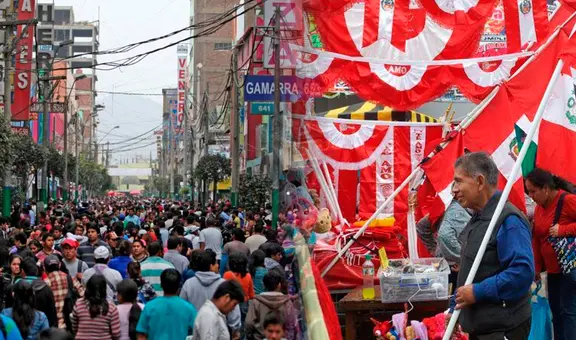 Gremios de Gamarra y Mesa Redonda rechazan propuesta del Gobierno que prohíbe el uso de símbolos patrios en comercios