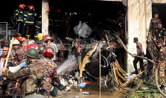 Tragedia en Bangladesh: avión militar se estrella contra escuela y deja al menos 19 muertos y 100 heridos