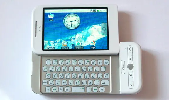 Con teclado físico y muy inferior al iPhone: conoce el primer celular Android de la historia