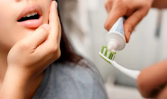 Minsa detecta 14 pastas dentales con compuesto dañino: norma reguladora no se actualiza hace 20 años