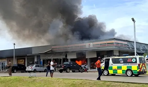 Tailandia cierra fronteras tras ataque aéreo contra Camboya en disputa territorial que dejó muertos y heridos