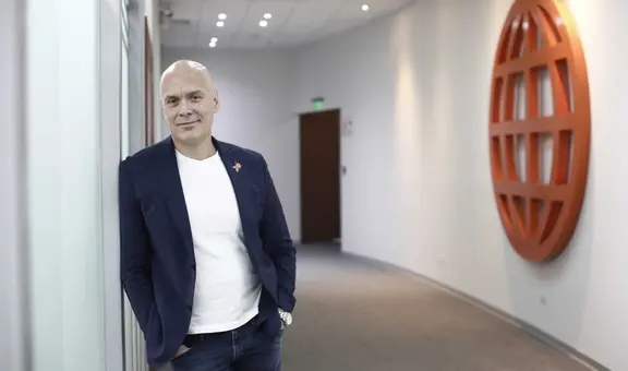 América TV y el balance de Fernando Muñiz: "La televisión no desaparecerá, sino el formato tradicional"