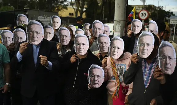 “Ven en él a la persona que los salvaría del petrismo”: el juicio histórico de Álvaro Uribe de cara a las elecciones en Colombia