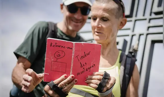 El 'Tinder de las montañas': un cuaderno en las cumbres de los Alpes suizos conecta corazones