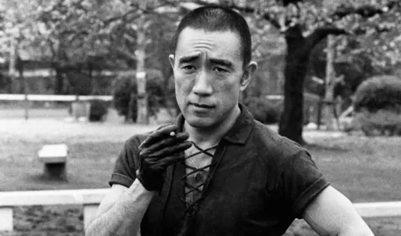 Sobre los escritores y los personajes suicidas