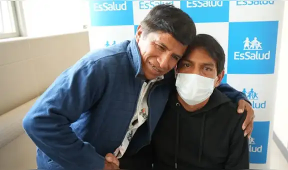 ¡Milagro en EsSalud! Padre de 63 años dona riñón a su único hijo, con enfermedad crónica, y le salva la vida