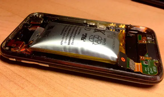 La batería de mi smartphone se ha hinchado: ¿por qué sucede esto y qué tan peligroso es?