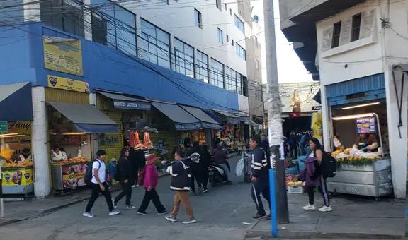 Arequipa: comerciantes del Avelino Cáceres cierran puestos por temor a extorsionadores