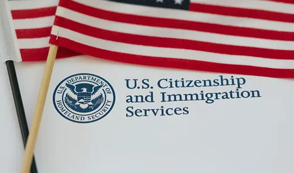 USCIS y las buenas noticias para inmigrantes: requisitos actualizados para evitar la deportación de EEUU en 2025