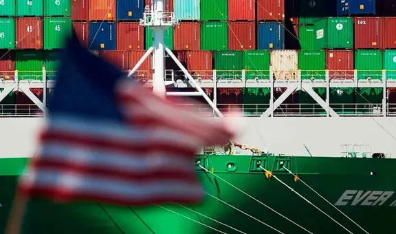 Entran en vigor los aranceles del 50% impuestos por Estados Unidos a India como represalia a la compra de petróleo ruso