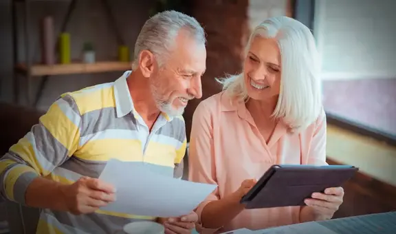Los ‘baby boomers’ no esperan a los 67 años: esta es la edad media de jubilación en España