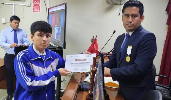 Jueces del Módulo de Justicia de Huarmey juramentaron y capacitaron a estudiantes del programa de Jueces Escolares