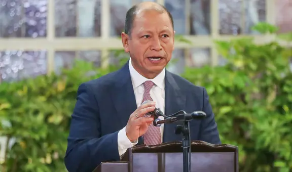 Ministro de Trabajo sugiere revisar actuación de las AFP: "Podrían usar mal los fondos y no ver el interés del trabajador"