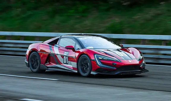 Ingenieros chinos presentan un superdeportivo eléctrico que rompe el récord de velocidad a 472,41 km/h y compite con los mejores de gasolina