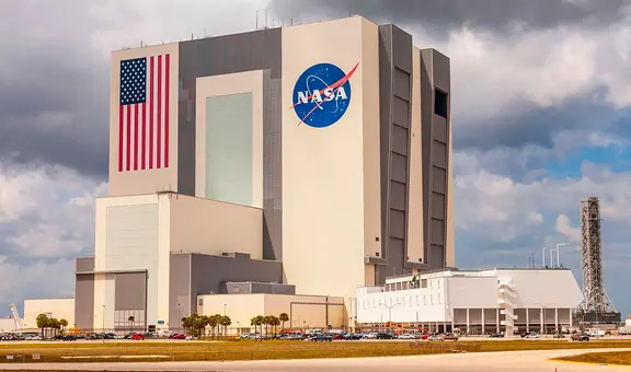 Gobierno de Trump prohíbe a científicos chinos participar en programas de la NASA ahora que China planea poner una base en la Luna