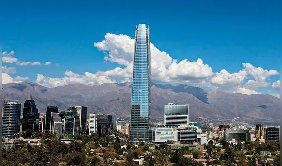 El enorme rascacielos de América del Sur que se alza como el más grande de la región: ¿a qué país le pertenece?