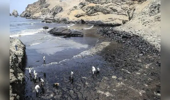 Fiscalía solicita frenar salida de buque involucrado en derrame de petróleo de Repsol para continuar con investigaciones